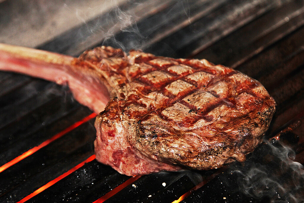 Tomahawk Steak a la parrilla