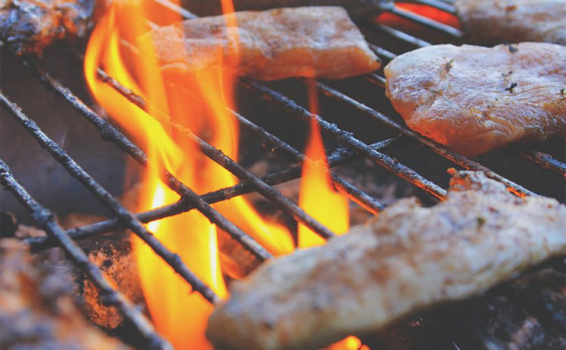 Errores que debe evitar cuando cocine a la parrilla