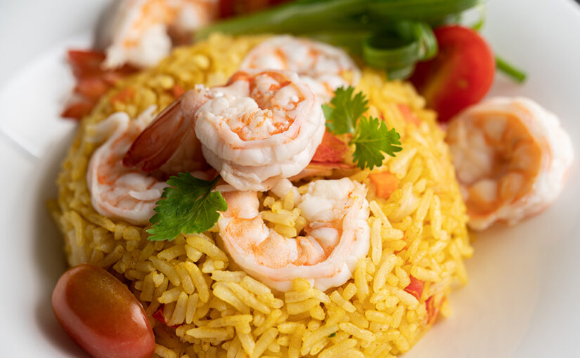 Arroz con camarones y coco