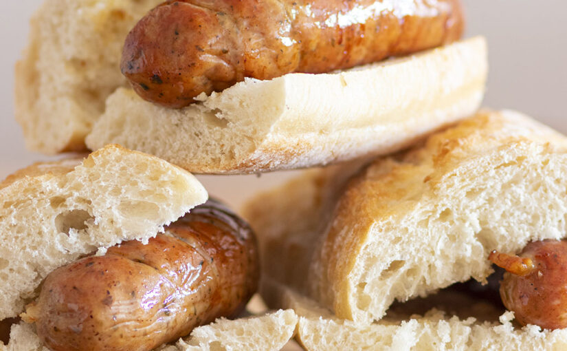 Choripán Tico con Chorizo Criollo Tres Jotas