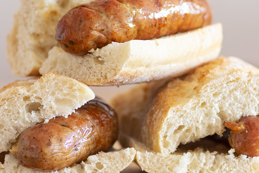 Choripán Tico con Chorizo Criollo Tres Jotas