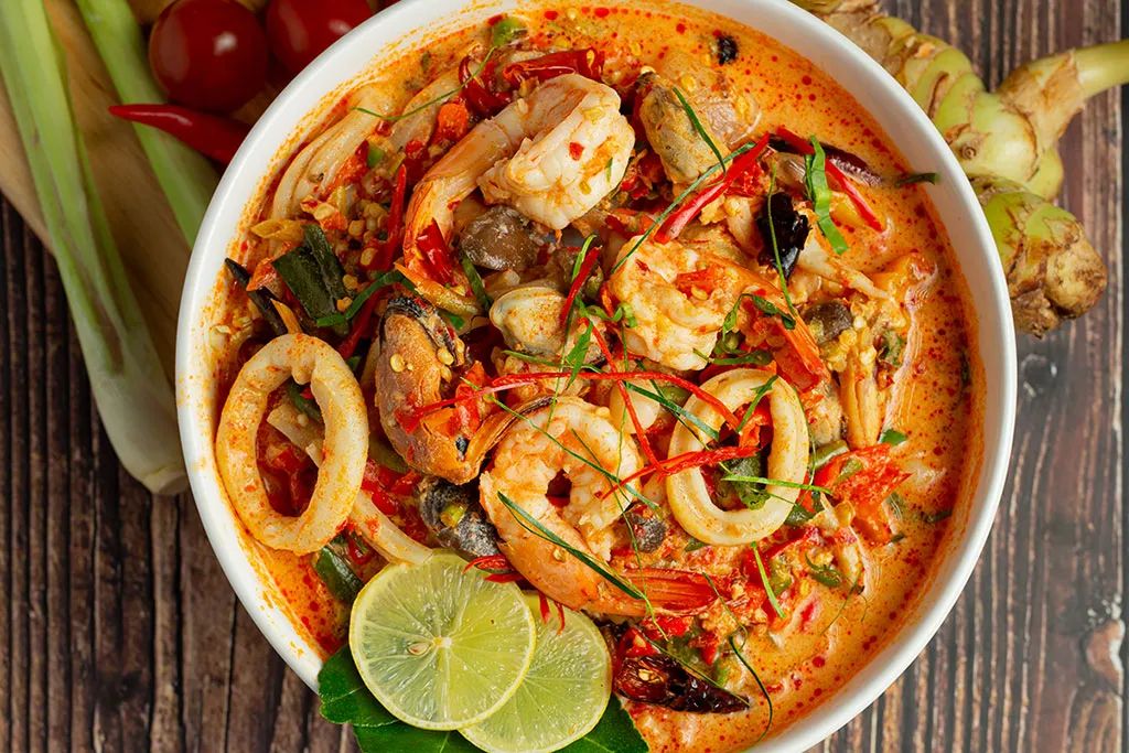 Mariscos salteados estilo caribeño